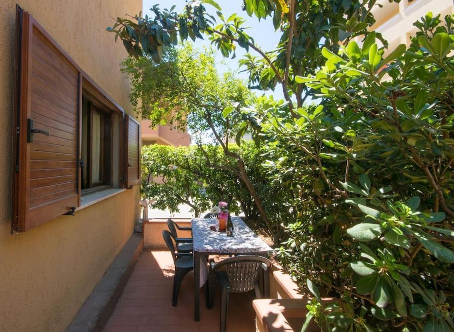 5 Minutes From The Seafront -apartment & Garden *